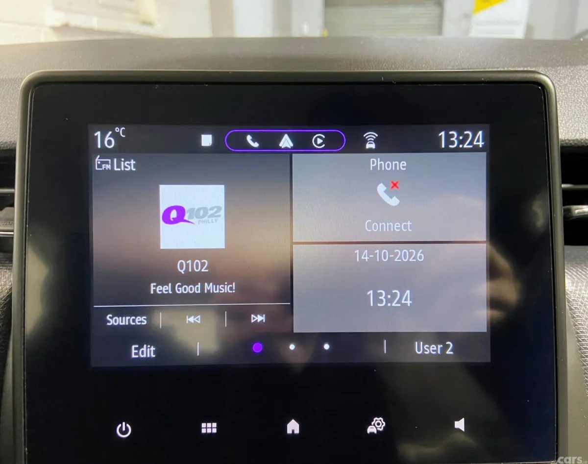 Renault Clio Hatchback, Petrol, 2022, Red
