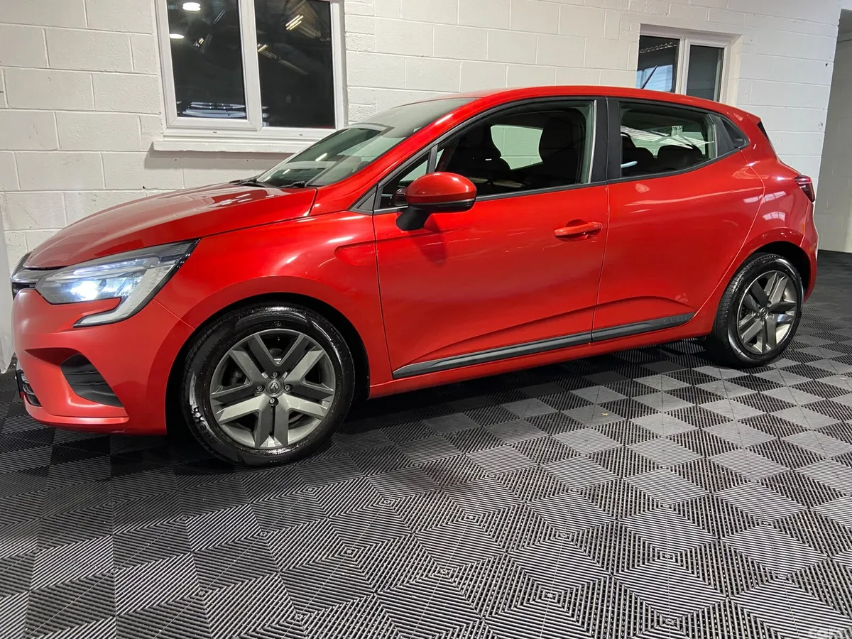 Renault Clio Hatchback, Petrol, 2022, Red