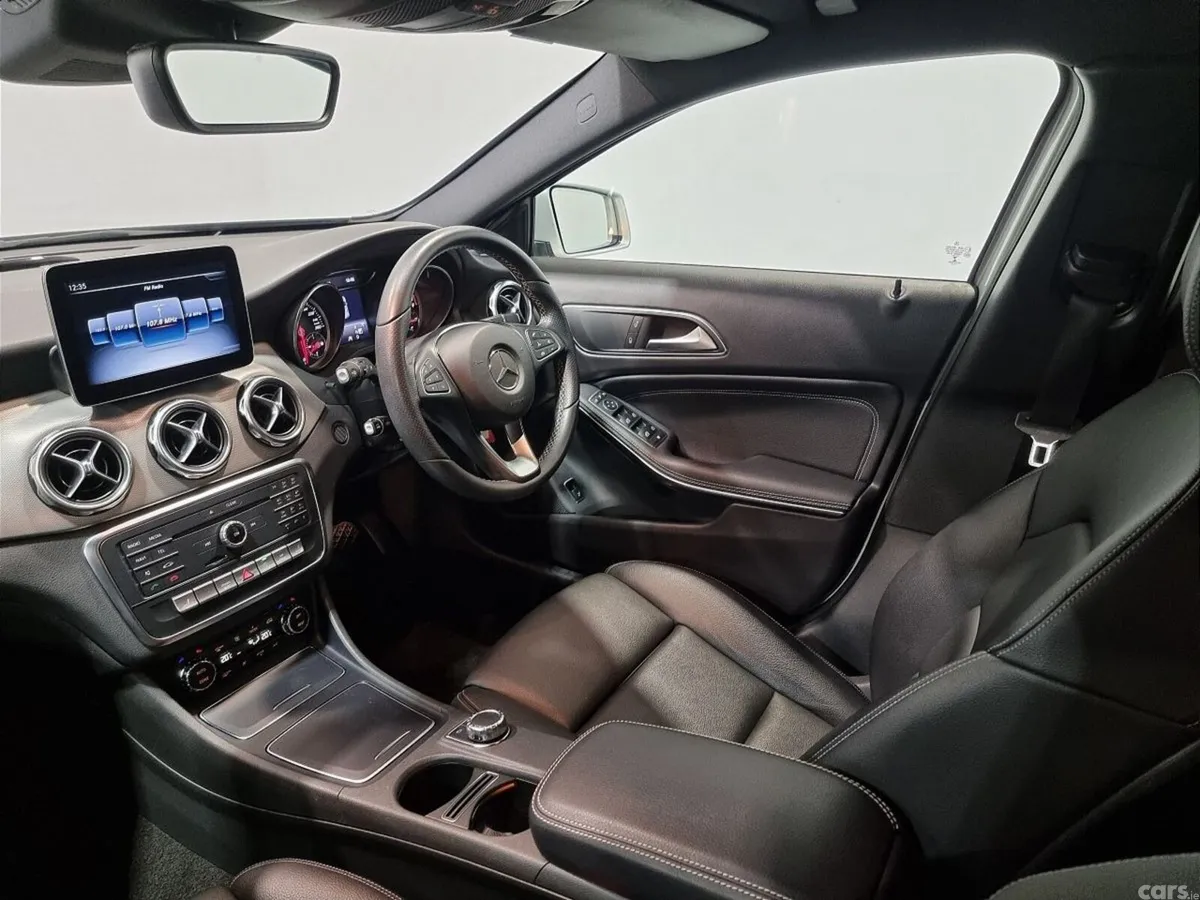 Mercedes-Benz GLA SUV, Petrol, 2018, Silver