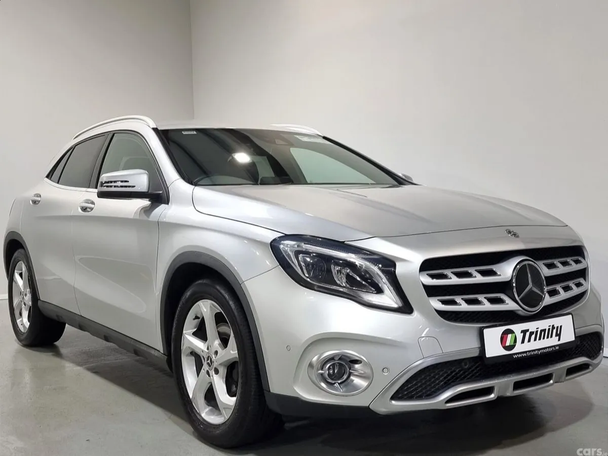 Mercedes-Benz GLA SUV, Petrol, 2018, Silver