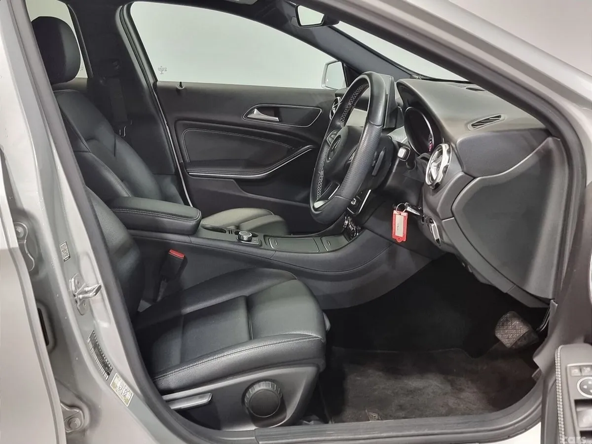 Mercedes-Benz GLA SUV, Petrol, 2018, Silver