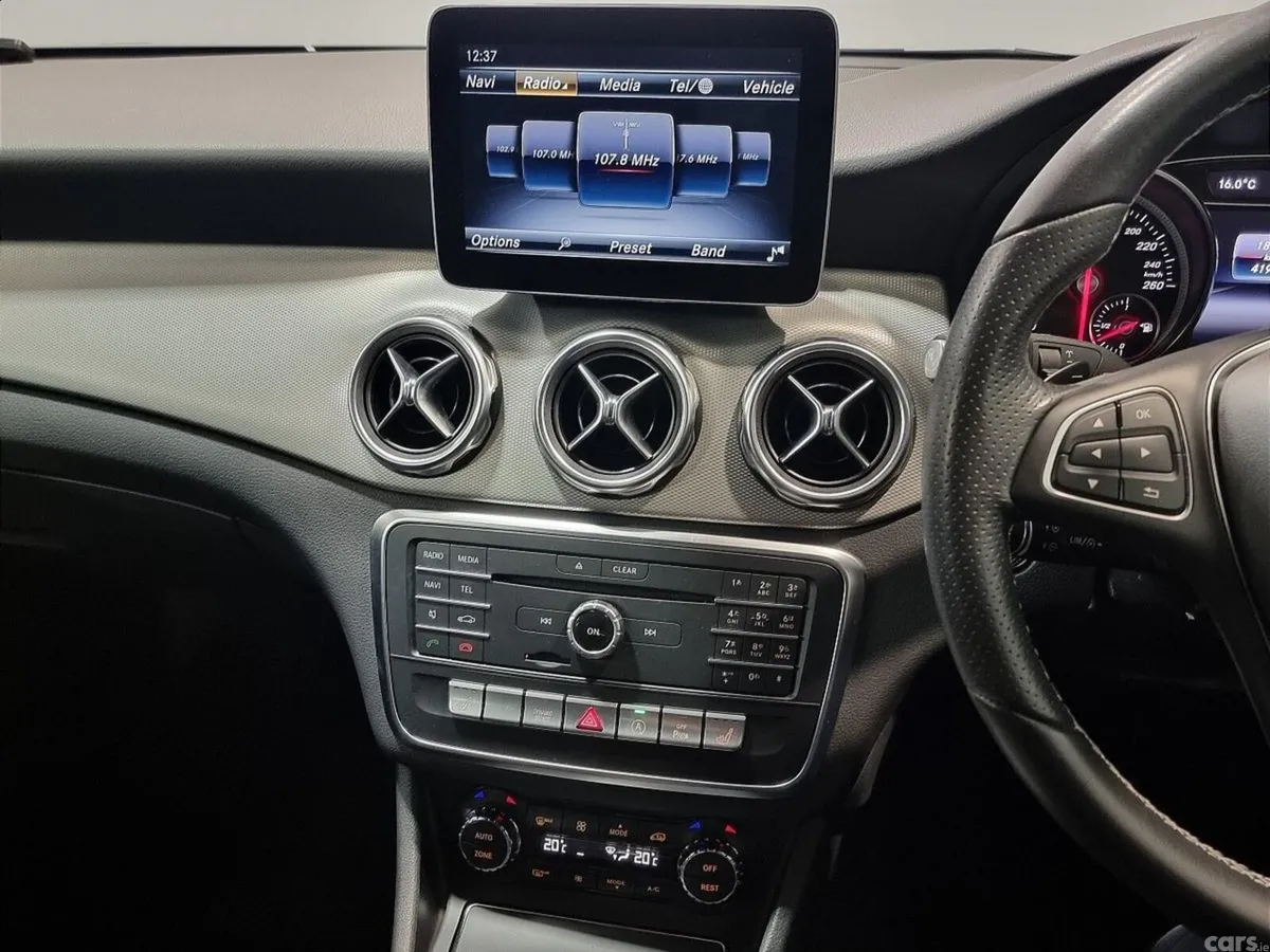Mercedes-Benz GLA SUV, Petrol, 2018, Silver