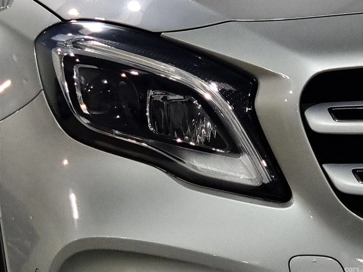 Mercedes-Benz GLA SUV, Petrol, 2018, Silver