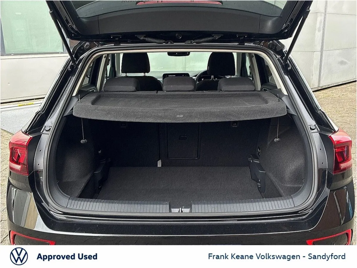 Volkswagen T-Roc SUV, Petrol, 2025, Black