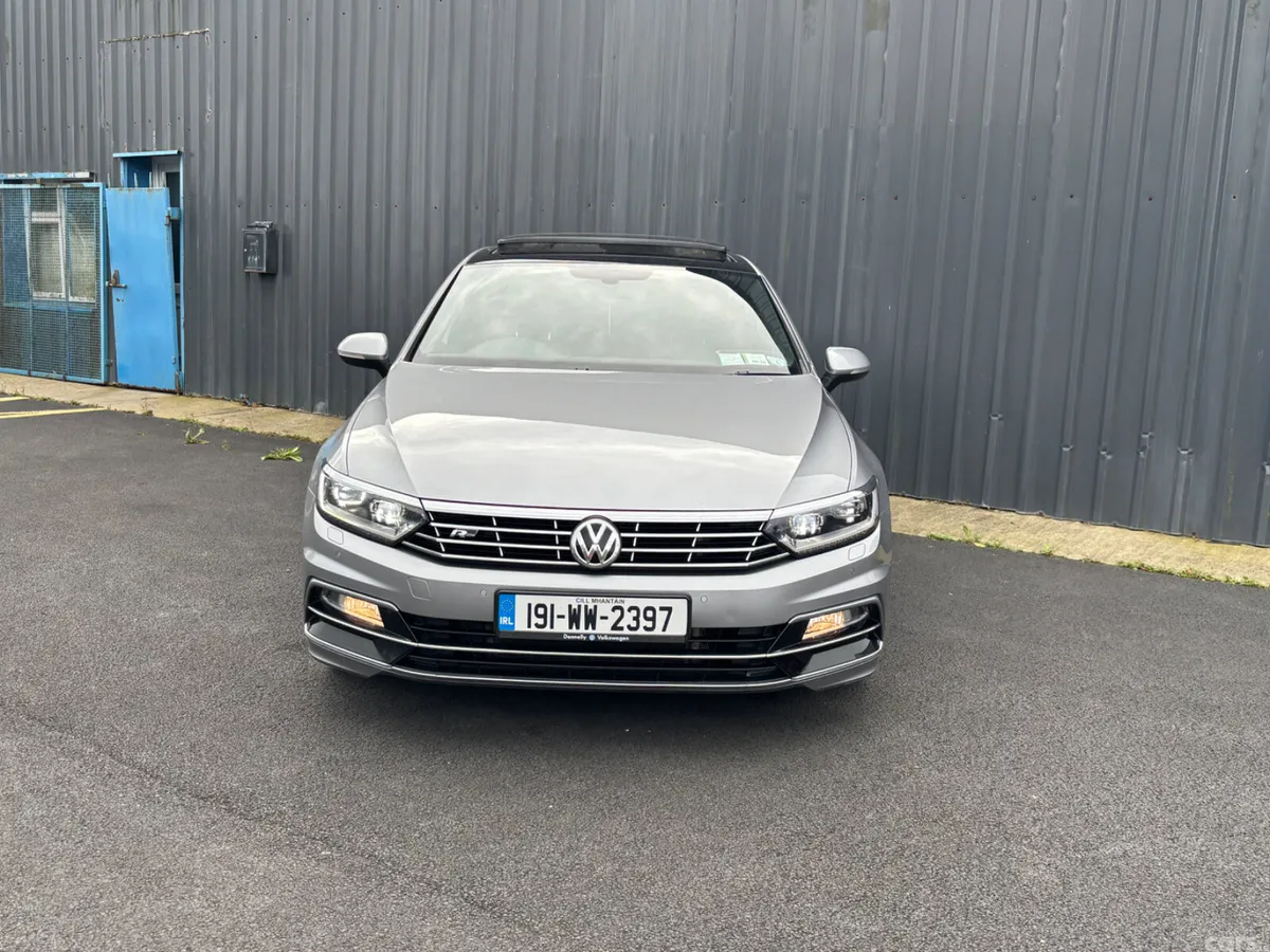 Volkswagen Passat Saloon, Diesel, 2019, Silver