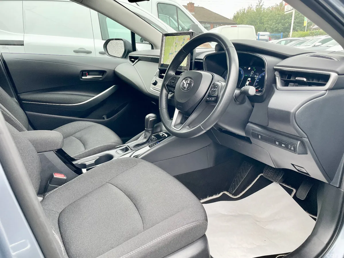 Toyota Corolla Saloon, Petrol Hybrid, 2025, Grey