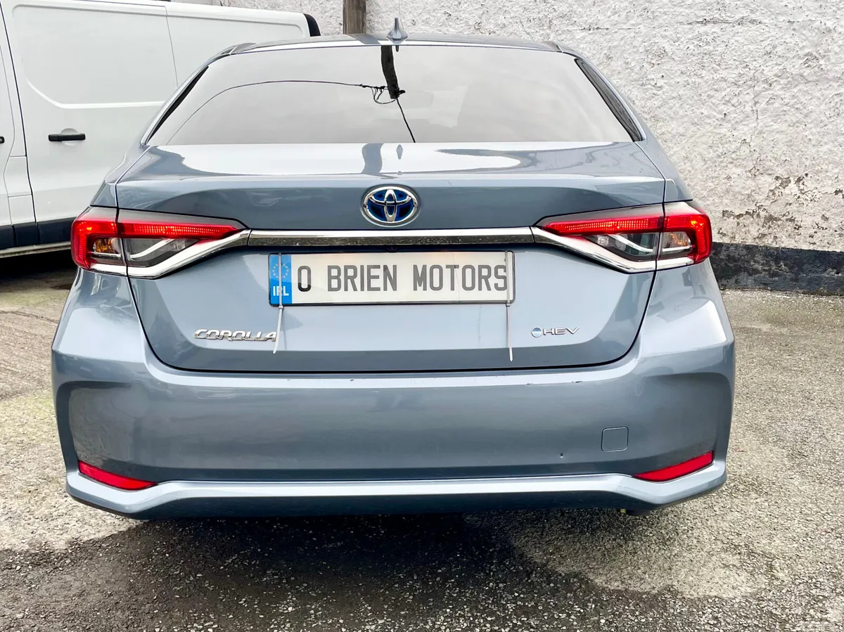 Toyota Corolla Saloon, Petrol Hybrid, 2025, Grey
