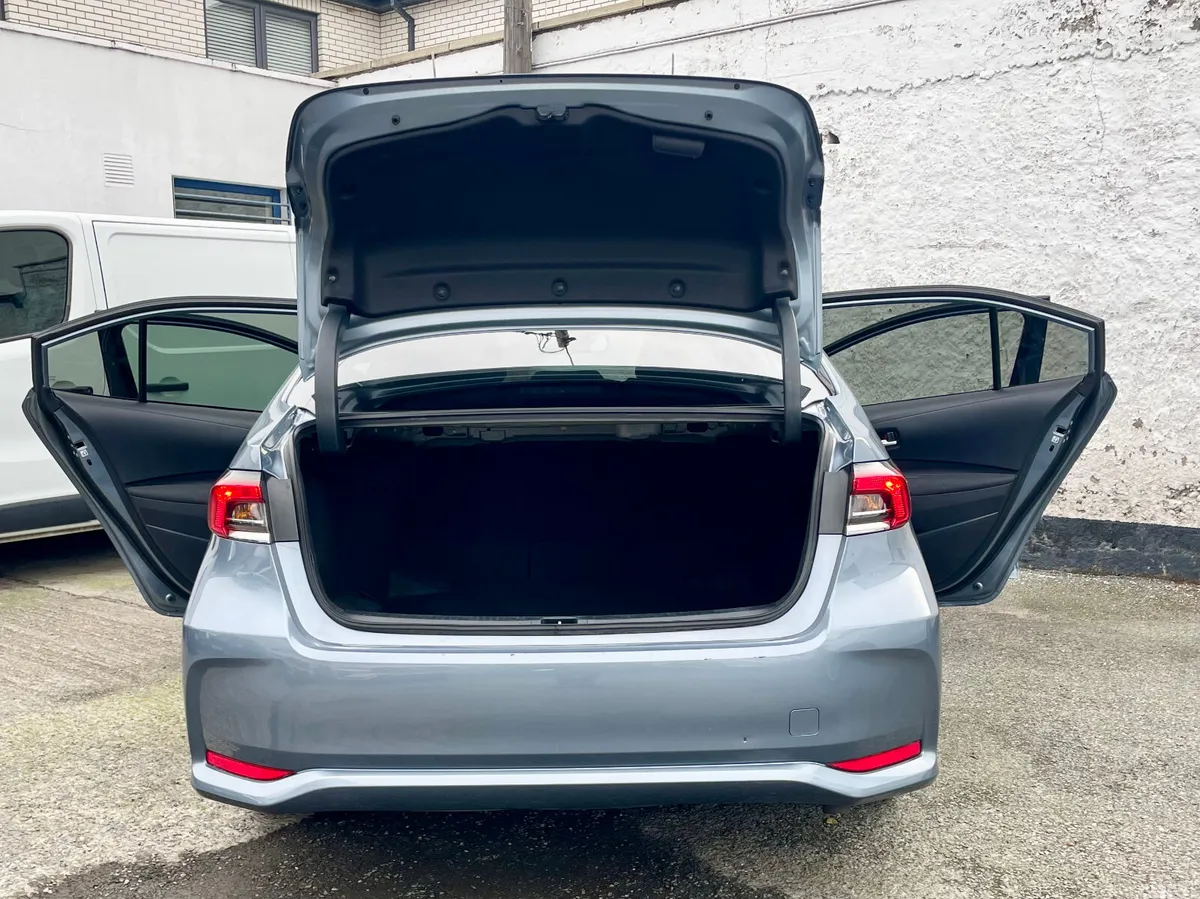Toyota Corolla Saloon, Petrol Hybrid, 2025, Grey
