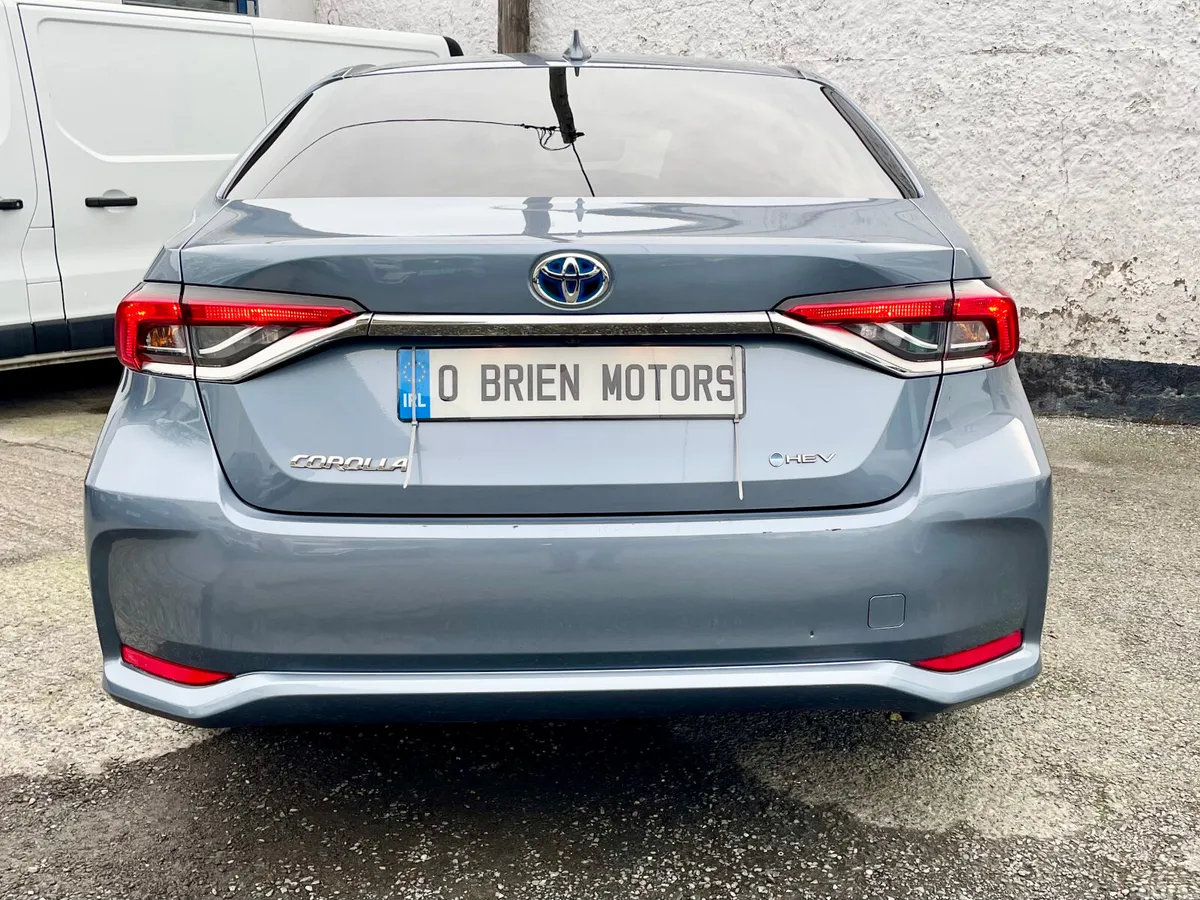 Toyota Corolla Saloon, Petrol Hybrid, 2025, Grey