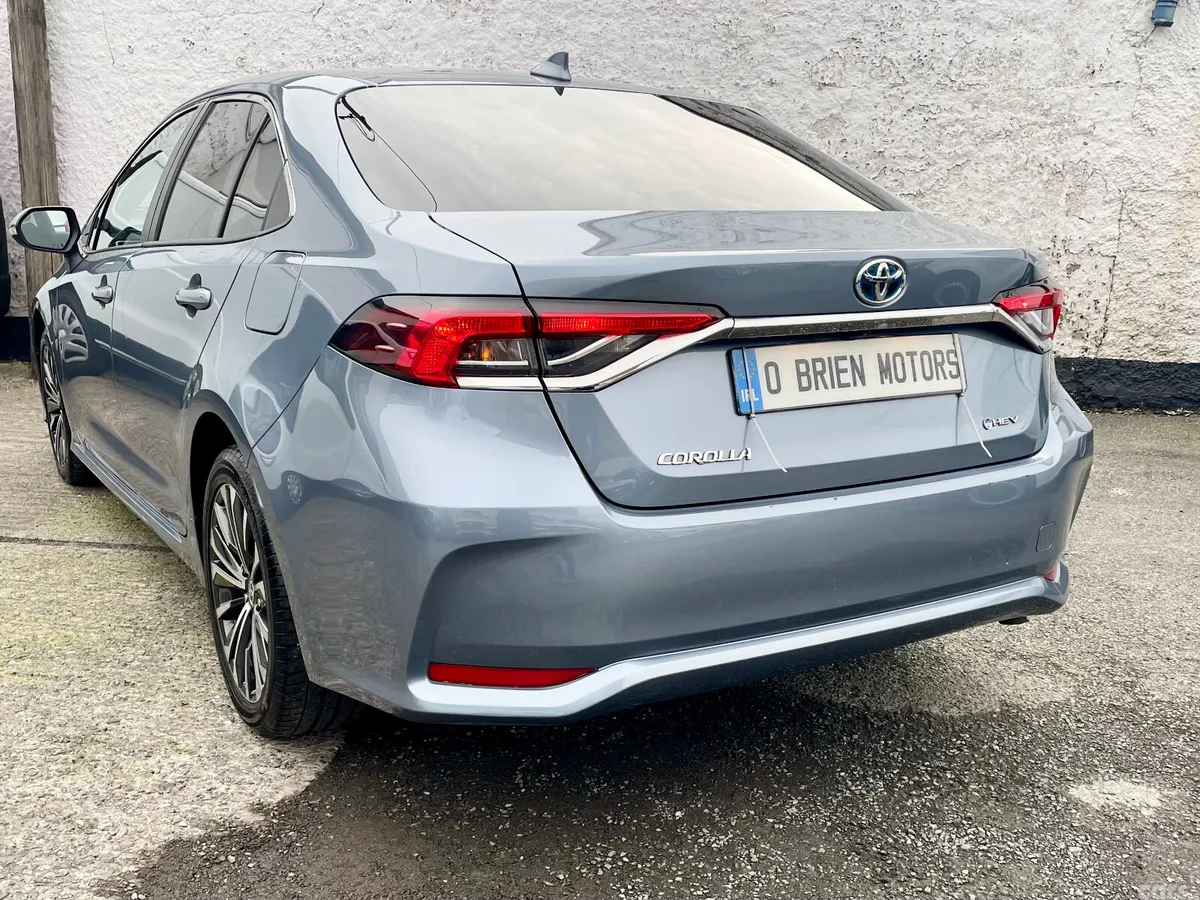 Toyota Corolla Saloon, Petrol Hybrid, 2025, Grey