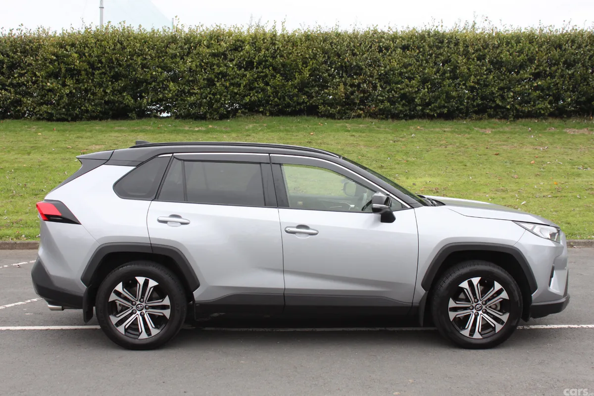 Toyota RAV4 SUV, Petrol Hybrid, 2023, Silver