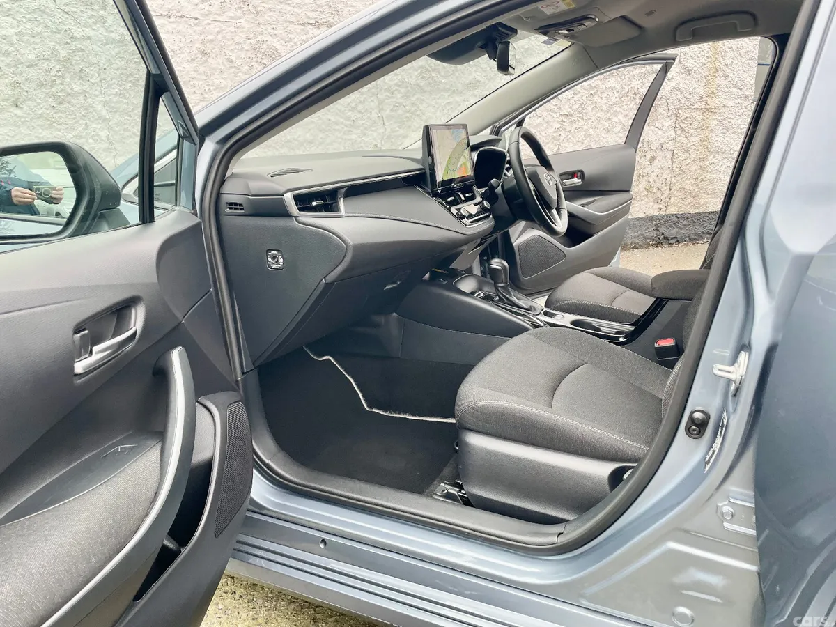 Toyota Corolla Saloon, Petrol Hybrid, 2025, Grey