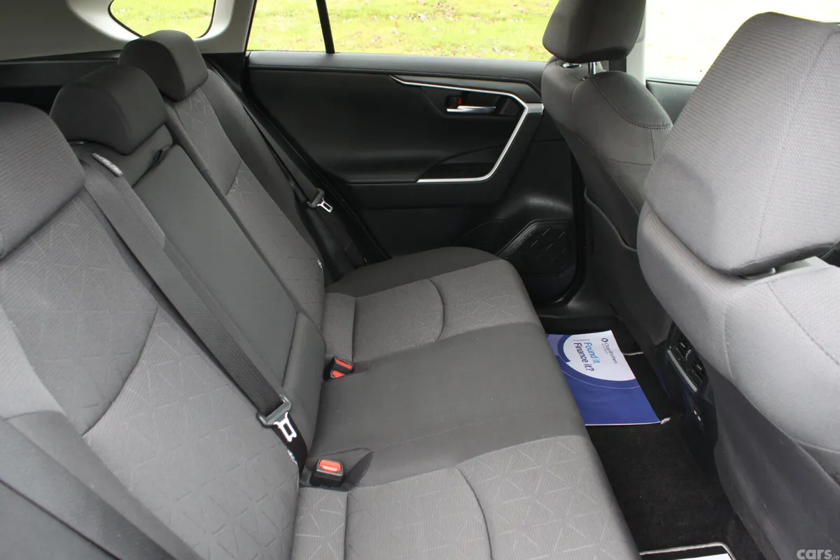 Toyota RAV4 SUV, Petrol Hybrid, 2023, Silver