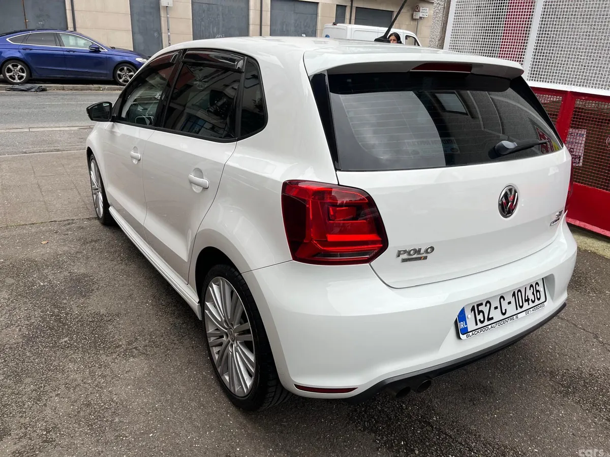Volkswagen Polo Hatchback, Petrol, 2015, White