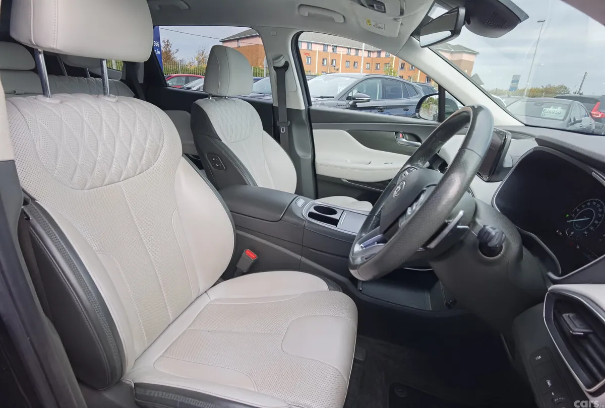 Hyundai Santa Fe SUV, Petrol Plug-in Hybrid, 2023, Black