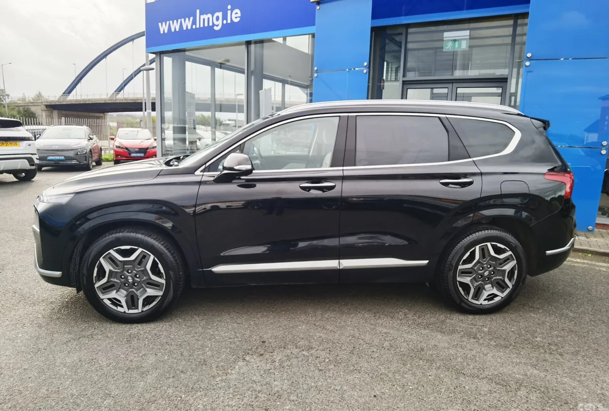 Hyundai Santa Fe SUV, Petrol Plug-in Hybrid, 2023, Black