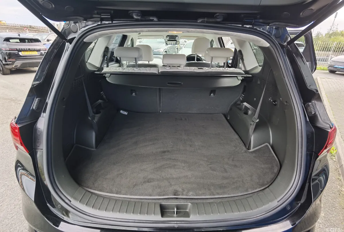 Hyundai Santa Fe SUV, Petrol Plug-in Hybrid, 2023, Black