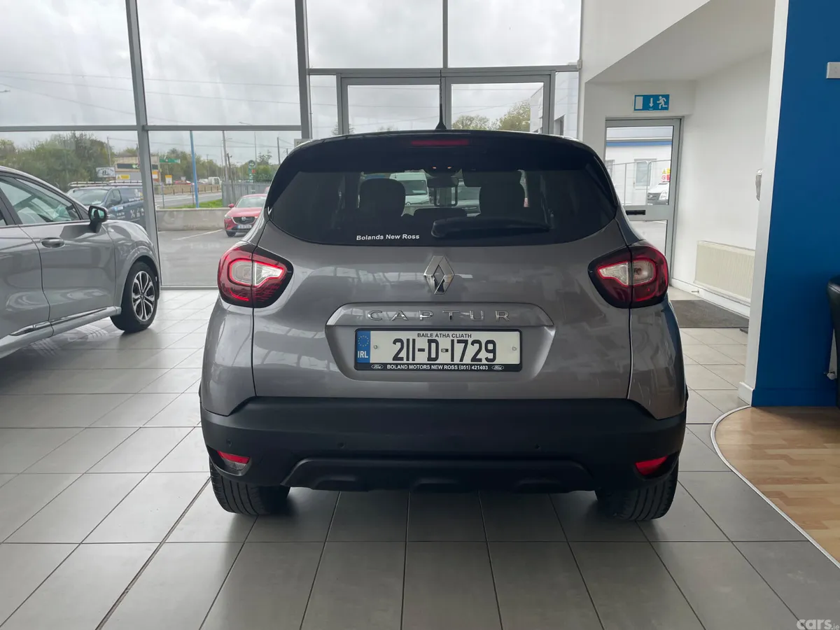Renault Captur Hatchback, Petrol, 2021, Grey