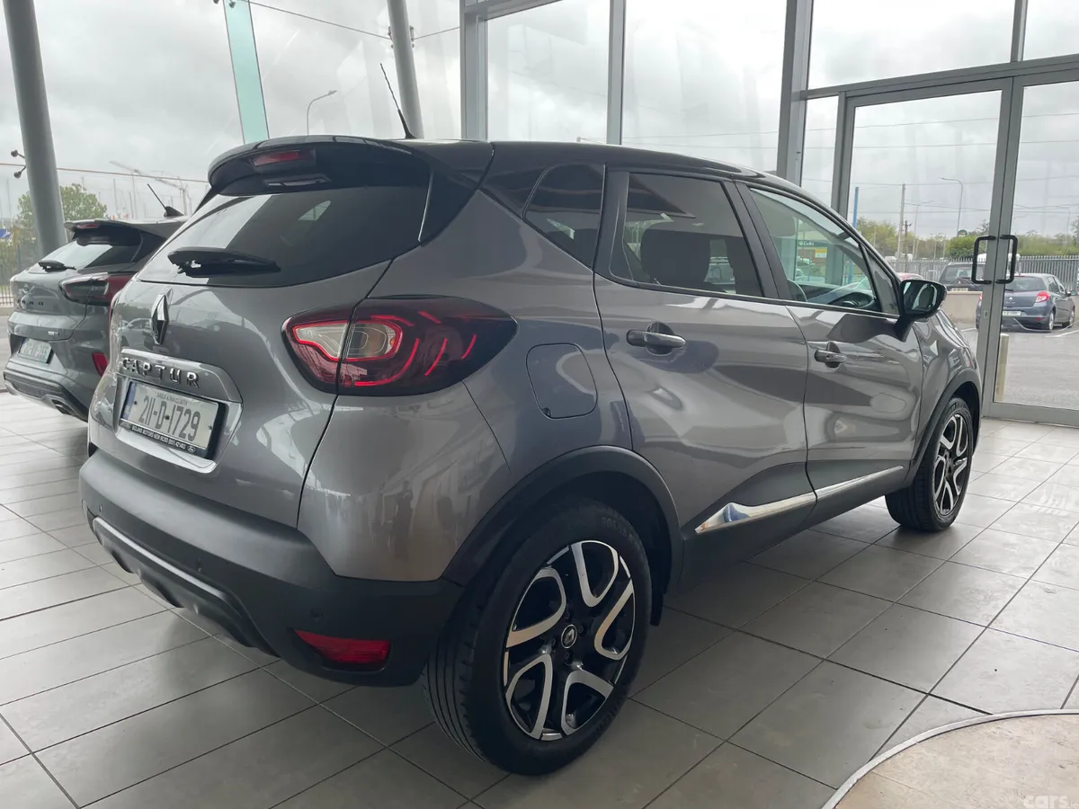 Renault Captur Hatchback, Petrol, 2021, Grey