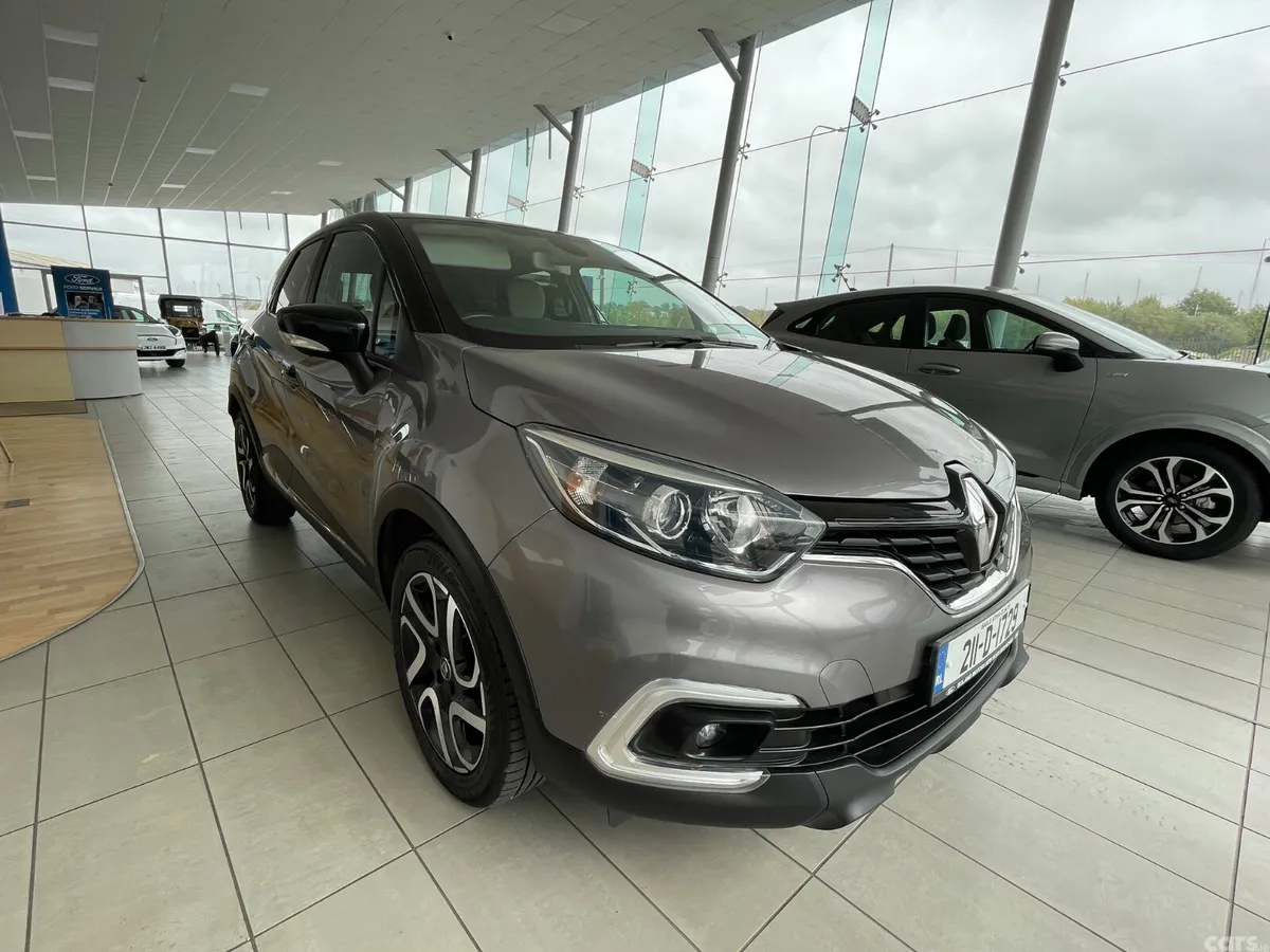 Renault Captur Hatchback, Petrol, 2021, Grey