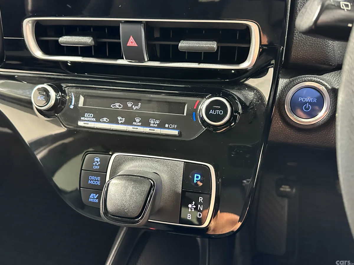 Toyota Aqua Hatchback, Petrol Hybrid, 2022, Black