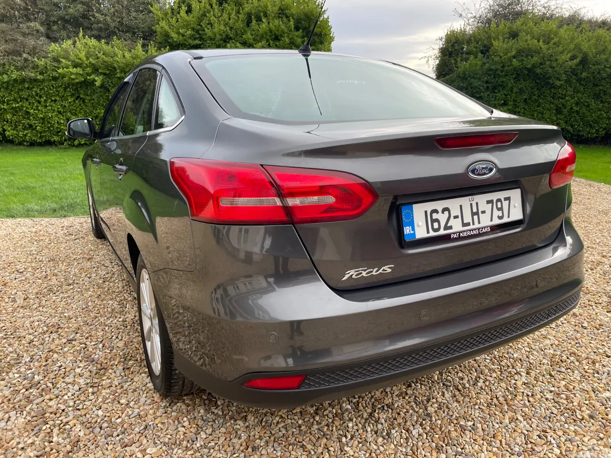 Ford Focus Saloon, Diesel, 2016, Grey