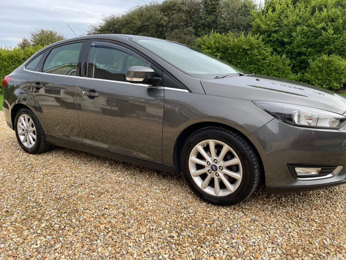 Ford Focus Saloon, Diesel, 2016, Grey
