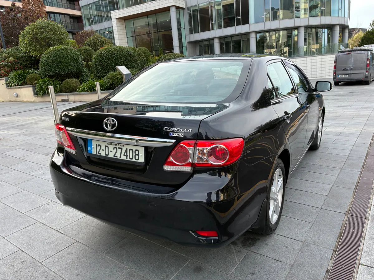 Toyota Corolla Saloon, Diesel, 2012, Black