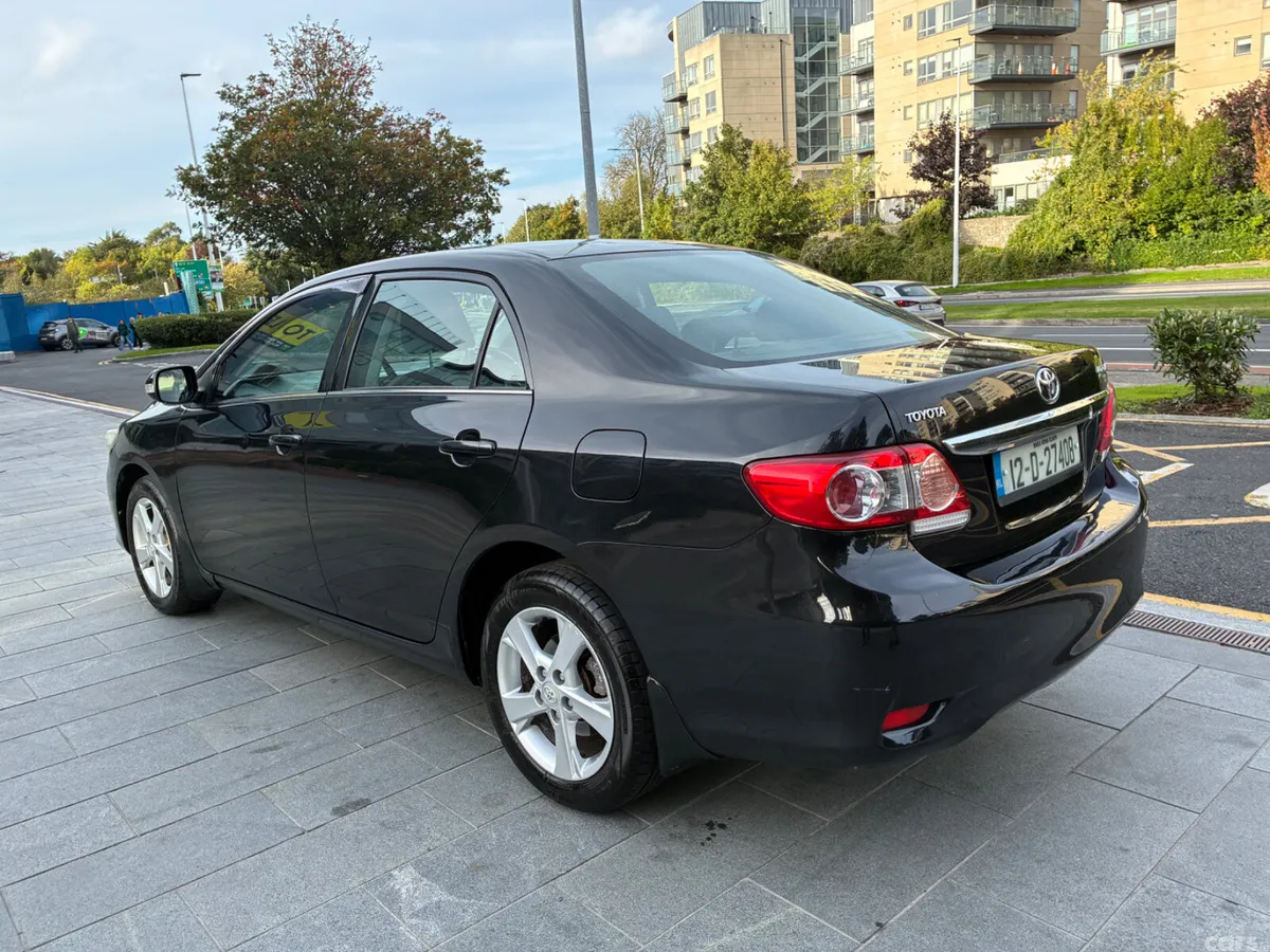 Toyota Corolla Saloon, Diesel, 2012, Black