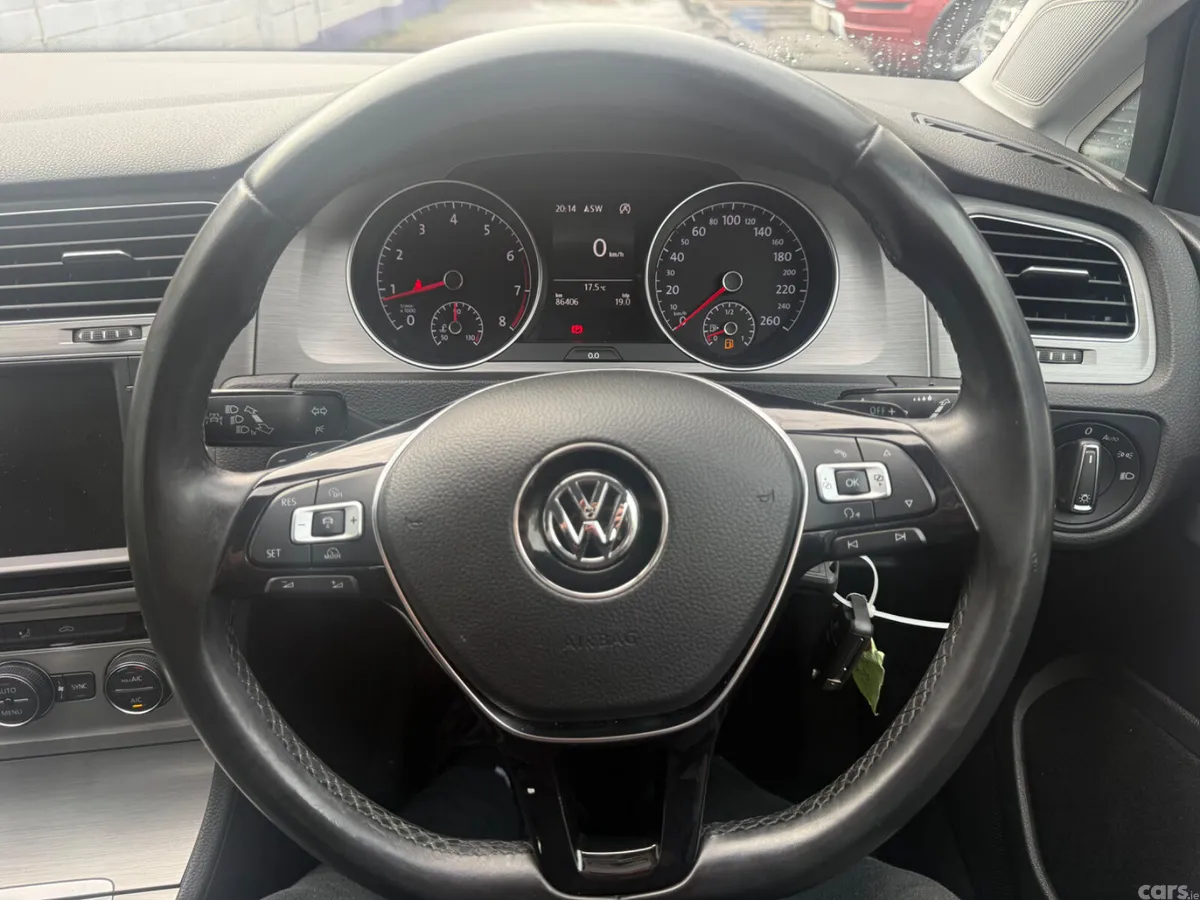 Volkswagen Golf Hatchback, Petrol, 2016, Silver