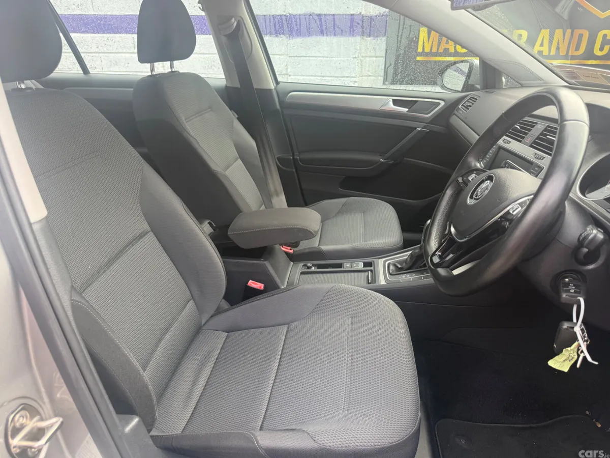 Volkswagen Golf Hatchback, Petrol, 2016, Silver