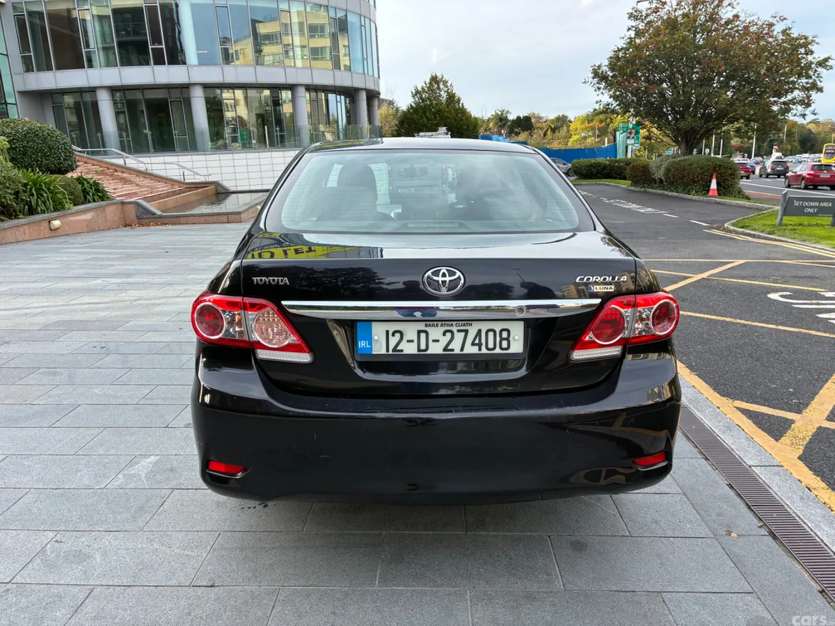 Toyota Corolla Saloon, Diesel, 2012, Black