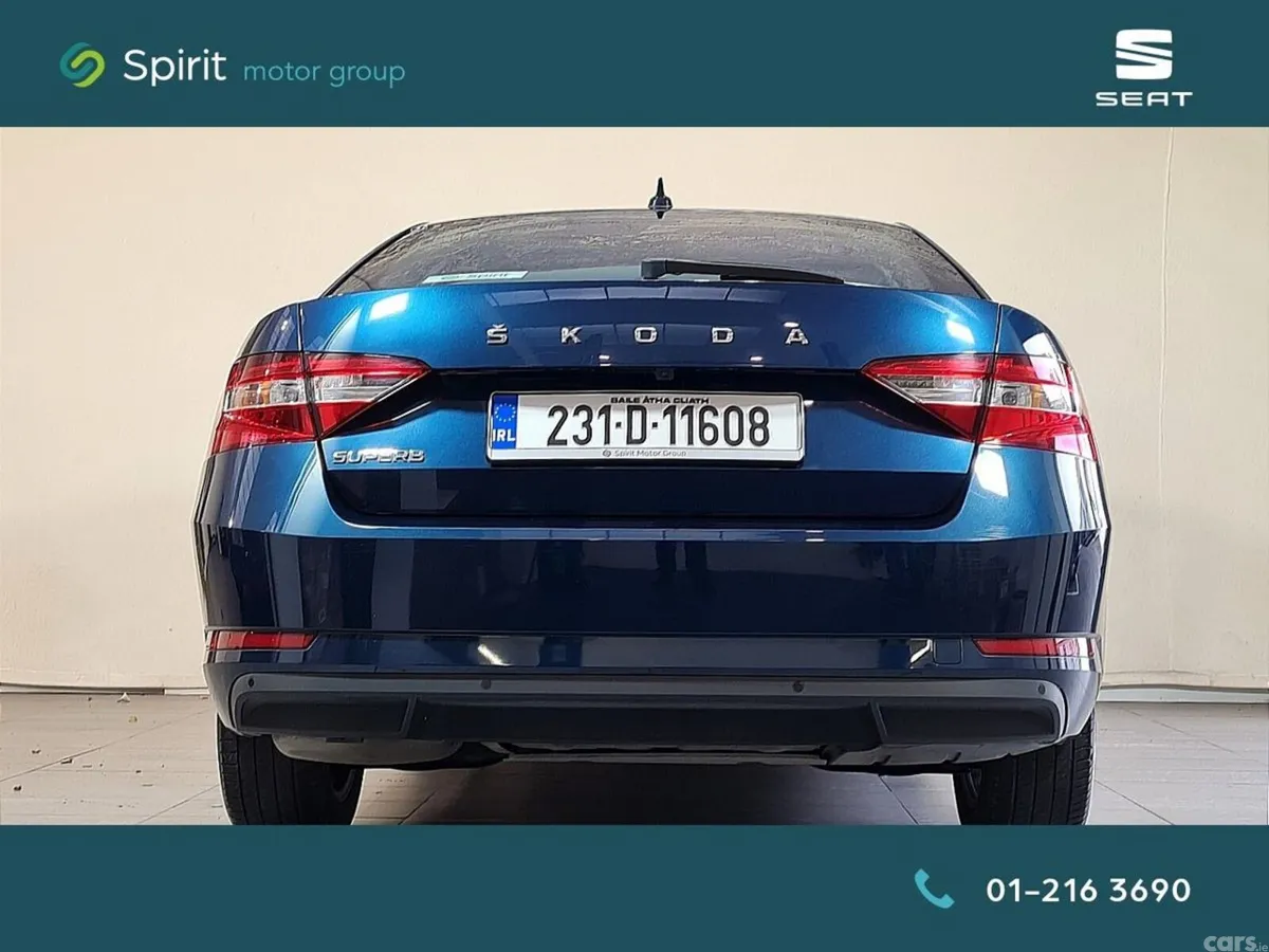 Skoda Superb Saloon, Petrol, 2023, Blue