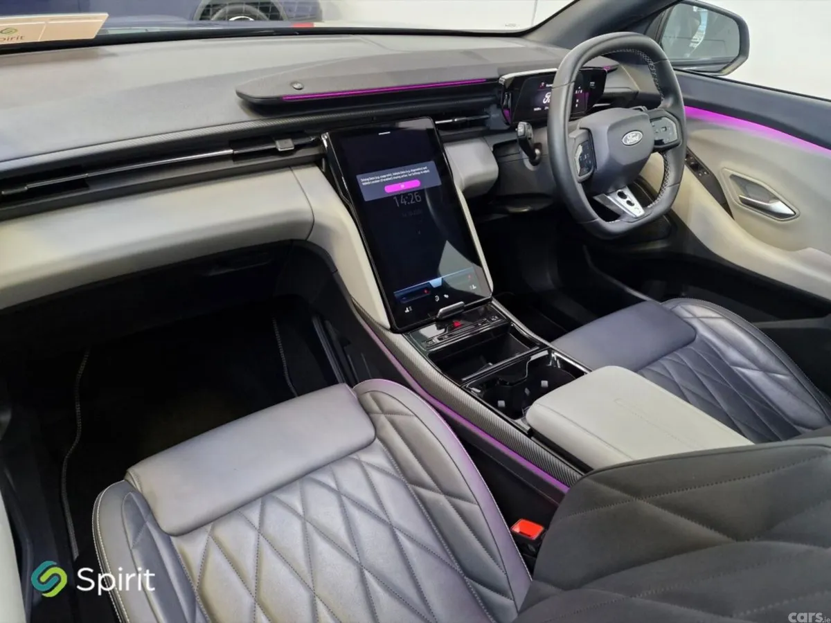 Ford Capri SUV, Electric, 2025, Grey