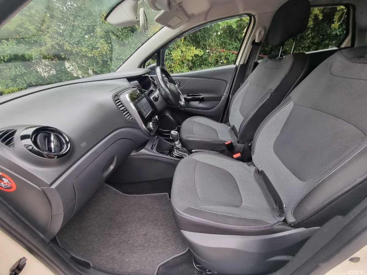 Renault Captur Hatchback, Diesel, 2016, Beige