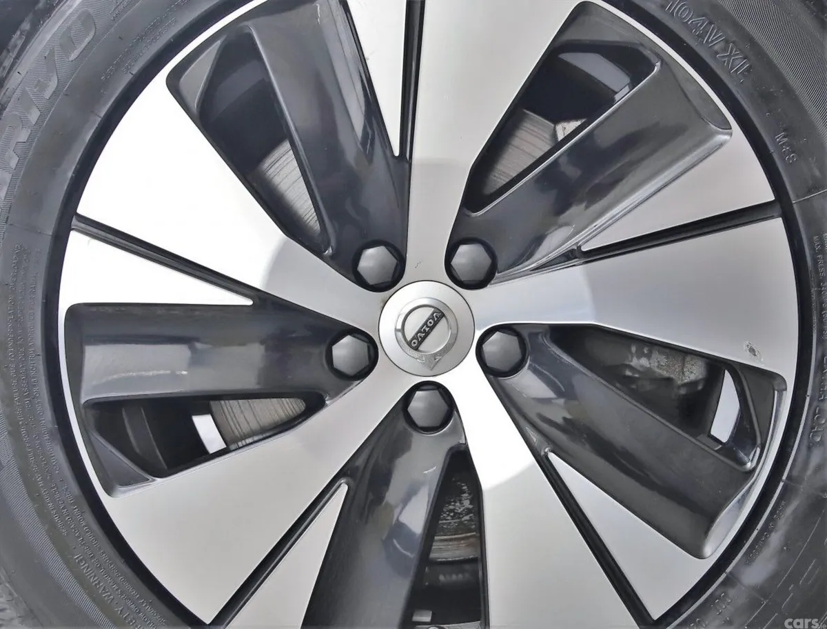 Volvo XC40 SUV, Petrol Plug-in Hybrid, 2023, White