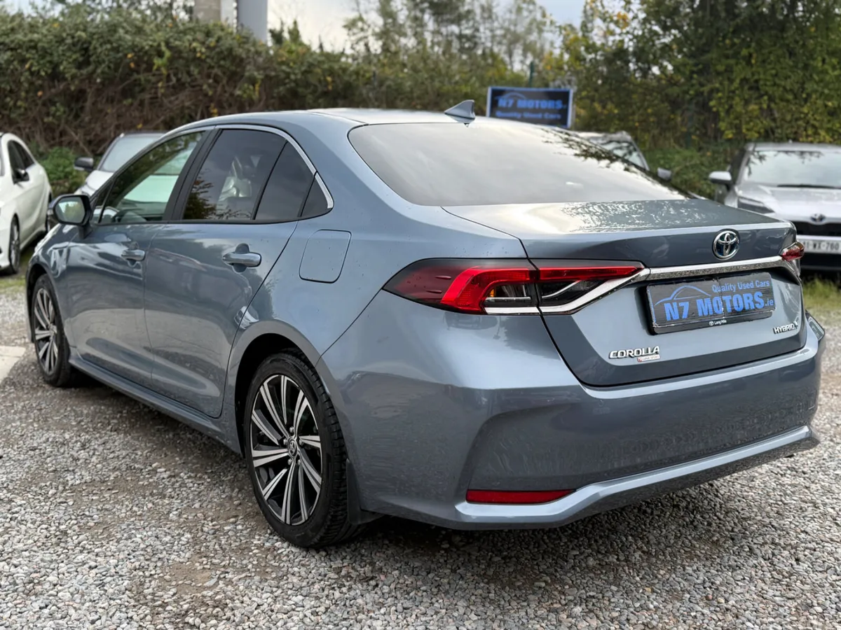 Toyota Corolla Saloon, Petrol Hybrid, 2022, Grey