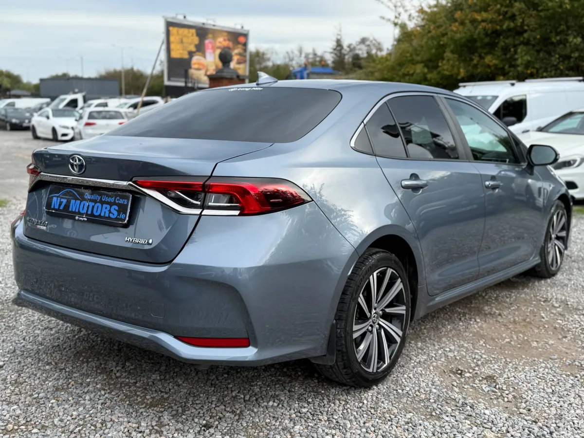 Toyota Corolla Saloon, Petrol Hybrid, 2022, Grey