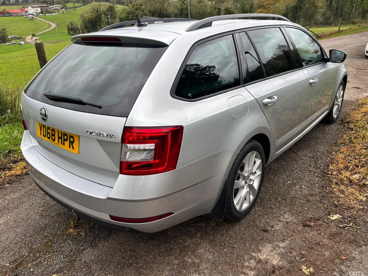 Skoda Octavia Estate, Diesel, 2019, Silver