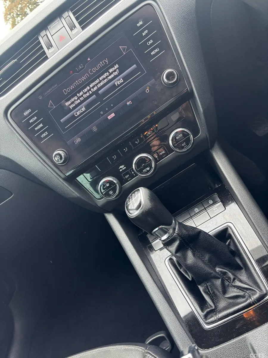 Skoda Octavia Estate, Diesel, 2019, Silver