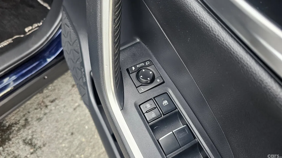Toyota RAV4 SUV, Petrol Hybrid, 2019, Blue