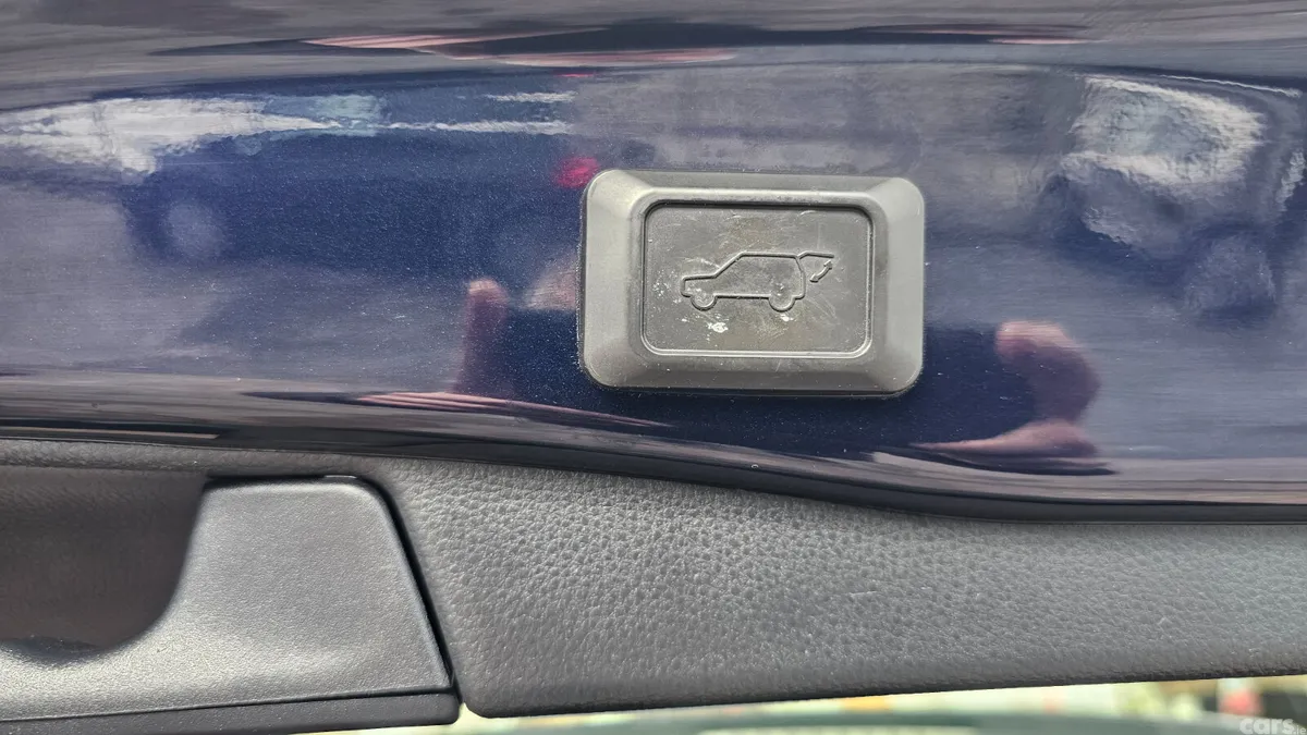 Toyota RAV4 SUV, Petrol Hybrid, 2019, Blue