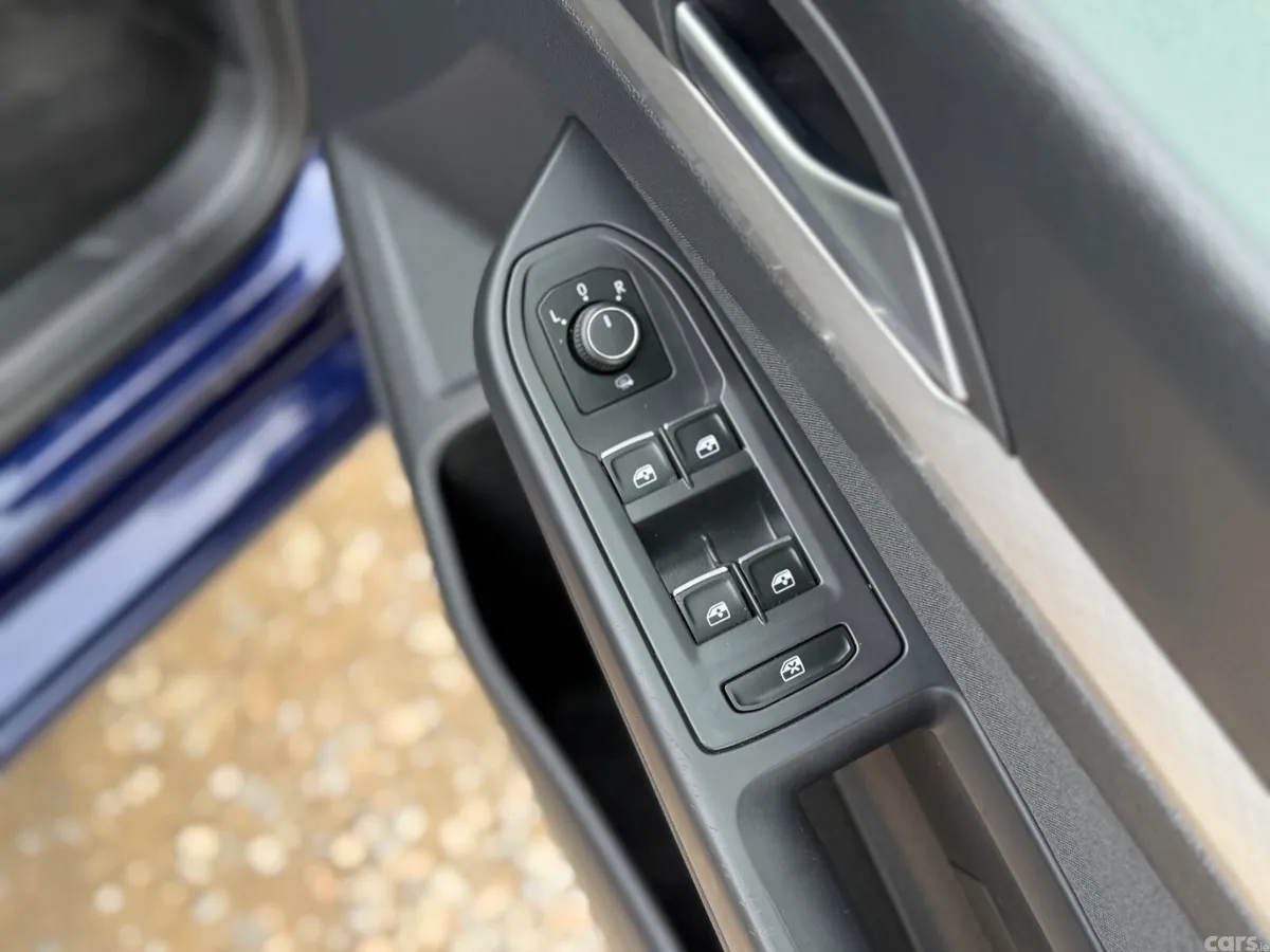 Volkswagen Golf Hatchback, Petrol, 2021, Blue