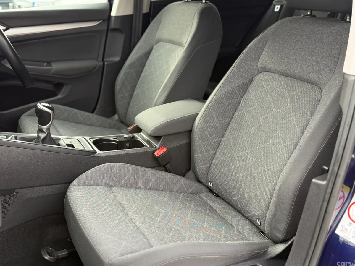 Volkswagen Golf Hatchback, Petrol, 2021, Blue