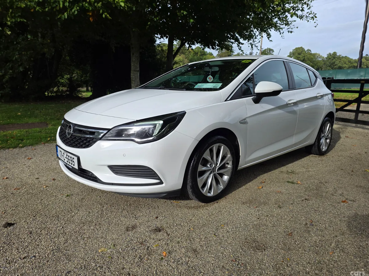 Opel Astra Hatchback, Diesel, 2017, White