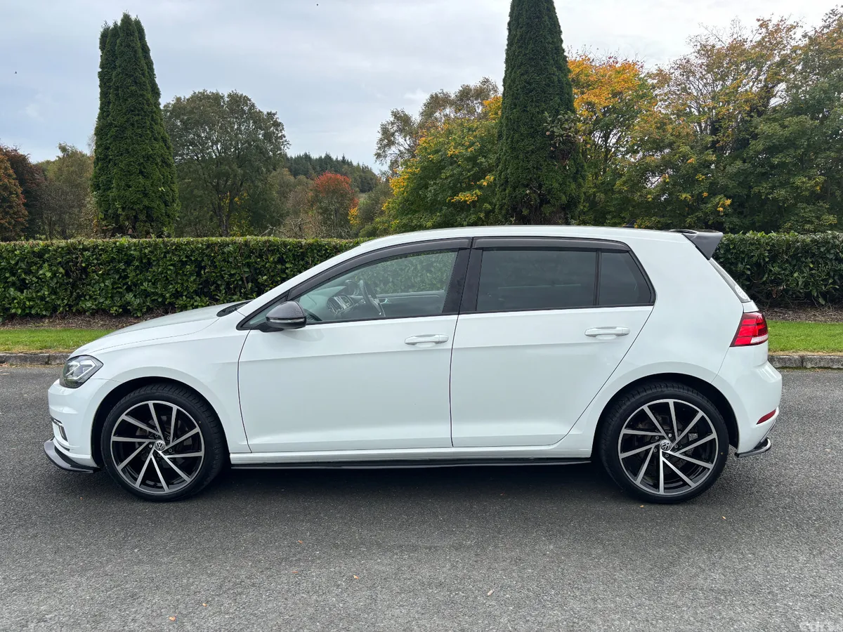 Volkswagen Golf Hatchback, Petrol, 2017, White