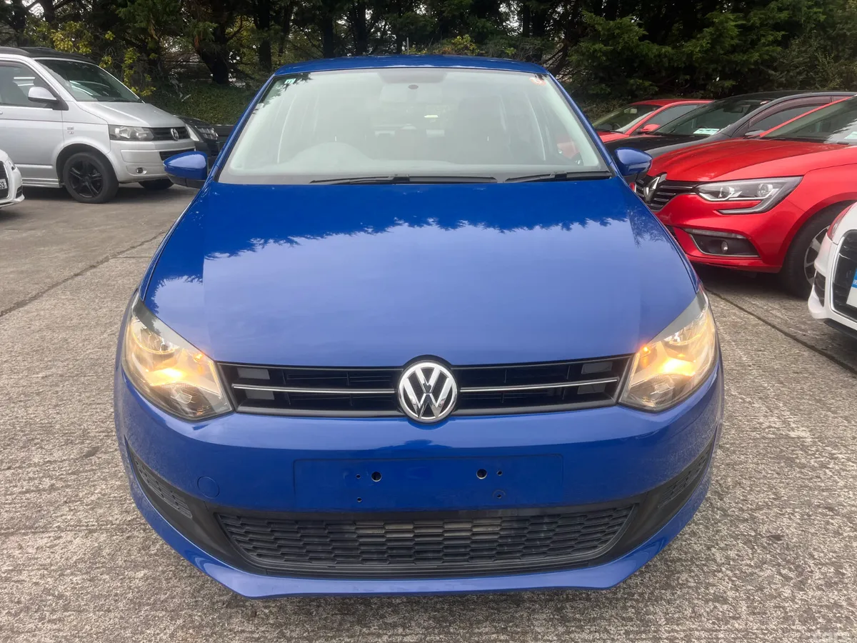 Volkswagen Polo Hatchback, Petrol, 2013, Blue