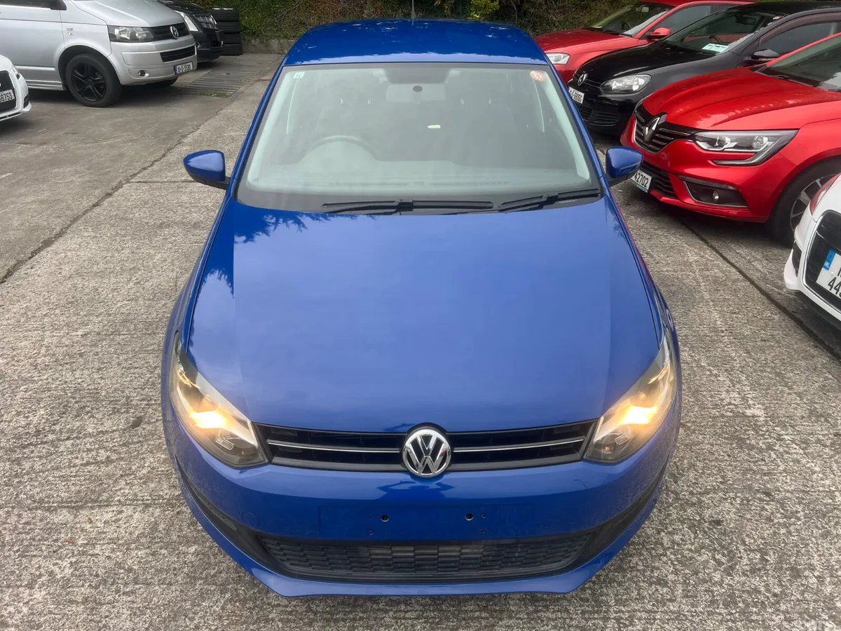 Volkswagen Polo Hatchback, Petrol, 2013, Blue