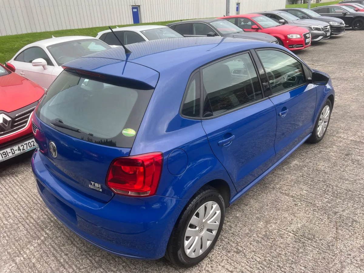 Volkswagen Polo Hatchback, Petrol, 2013, Blue