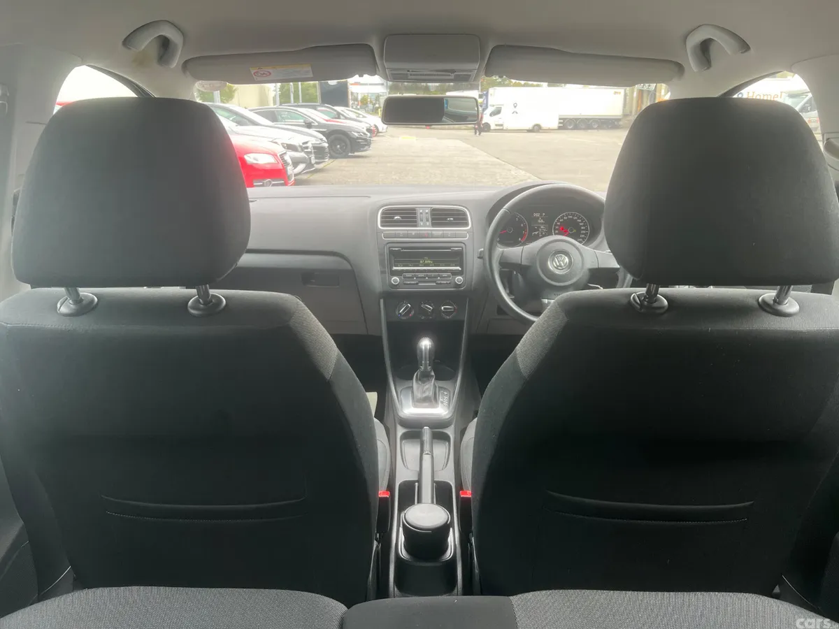 Volkswagen Polo Hatchback, Petrol, 2013, Blue